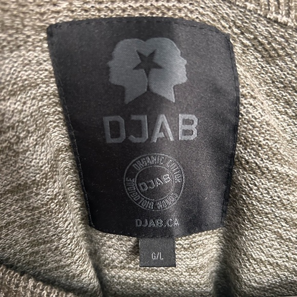 Djab sweather size Large - Picture 3 of 3